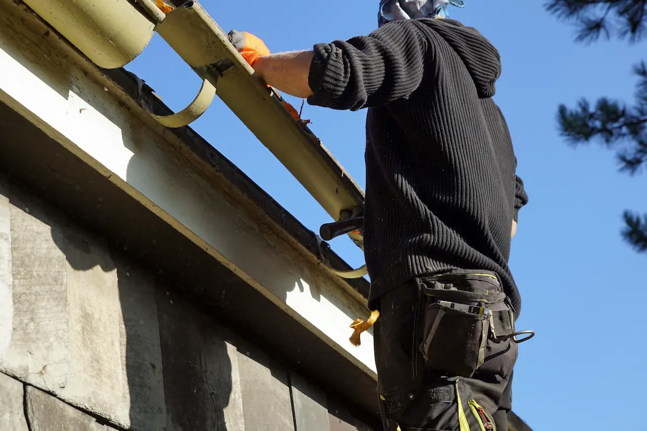 Seamless Gutter Installation and Repair in Connecticut